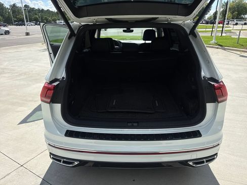 Used 2022 Volkswagen Tiguan SEL R-Line AWD/4WD image 33