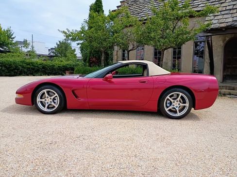 Used 2002 Chevrolet Corvette Convertible w/ Preferred Equipment Group2 RWD image 79