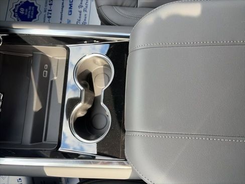 New 2026 Chevrolet Tahoe LT image 24