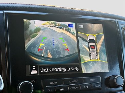 Used 2023 Nissan Titan PRO-4X w/ Pro-4x Convenience Package image 14