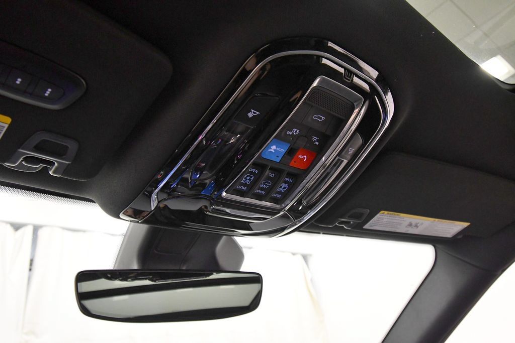 Used 2024 Jeep Grand Cherokee L Overland w/ Trailer Tow Package AWD/4WD image 28