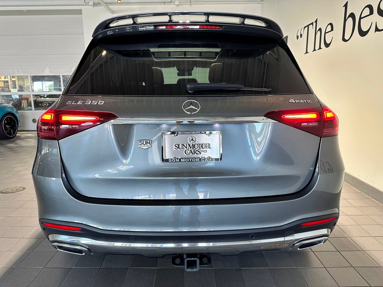 Used 2025 Mercedes-Benz GLE 350 4MATIC w/ AMG Line Exterior image 5
