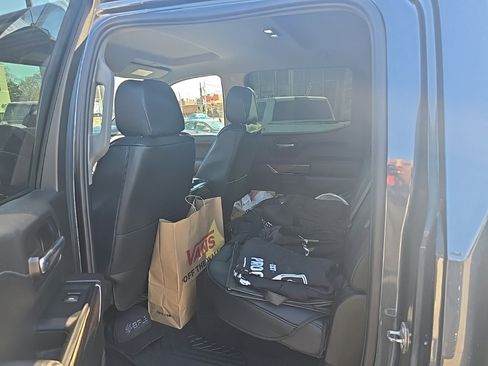 Used 2020 Chevrolet Silverado 1500 LT Trail Boss image 9