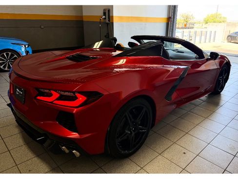 Used 2021 Chevrolet Corvette Stingray Preferred Conv w/ 2LT RWD image 8