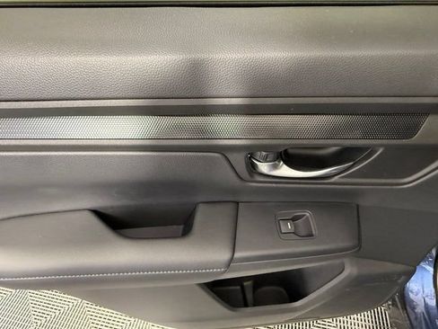Used 2024 Honda CR-V LX image 31