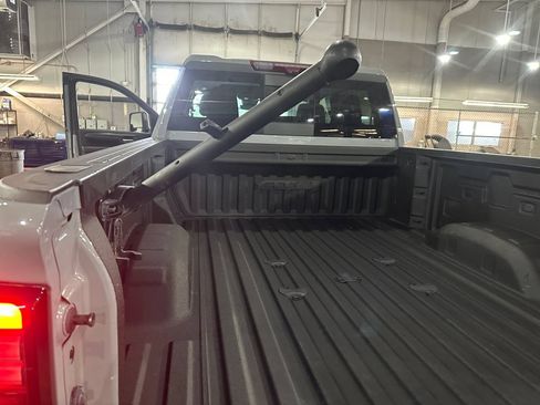 Used 2024 GMC Sierra 2500 AT4 w/ AT4 Premium Plus Package AWD/4WD image 42