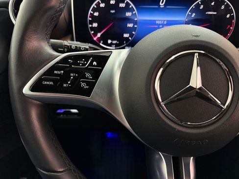 Used 2023 Mercedes-Benz GLC 300 image 15