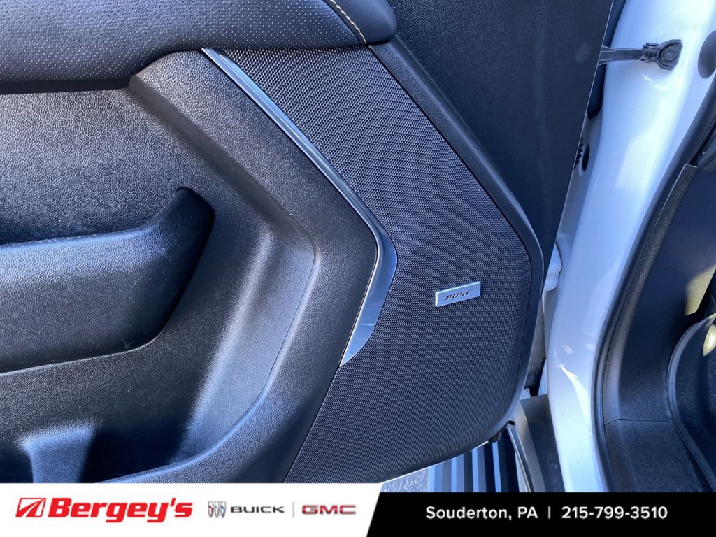 Used 2021 GMC Yukon XL AT4 w/ AT4 Premium Plus Package AWD/4WD image 28