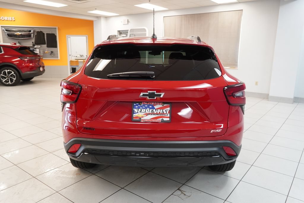 Used 2026 Chevrolet Trax RS w/ Driver Confidence Package FWD image 8