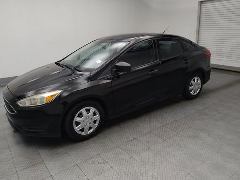 Used 2017 Ford Focus S image 2