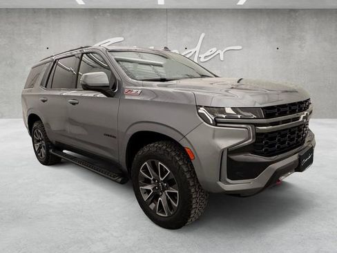 Used 2022 Chevrolet Tahoe Z71 w/ Luxury Package image 2