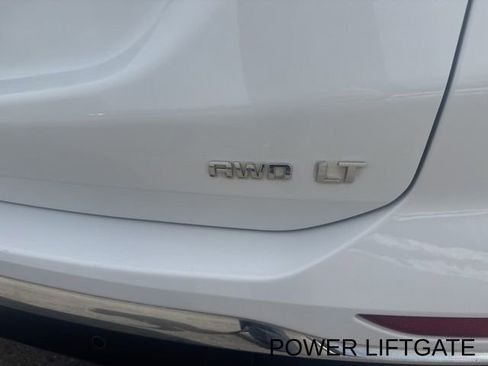 Used 2021 Chevrolet Equinox LT w/ Driver Convenience Package AWD/4WD image 6