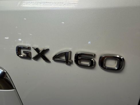 Used 2020 Lexus GX 460 Premium w/ Premium Package AWD/4WD image 37