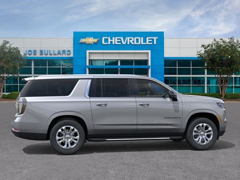 New 2026 Chevrolet Suburban LT RWD image 5
