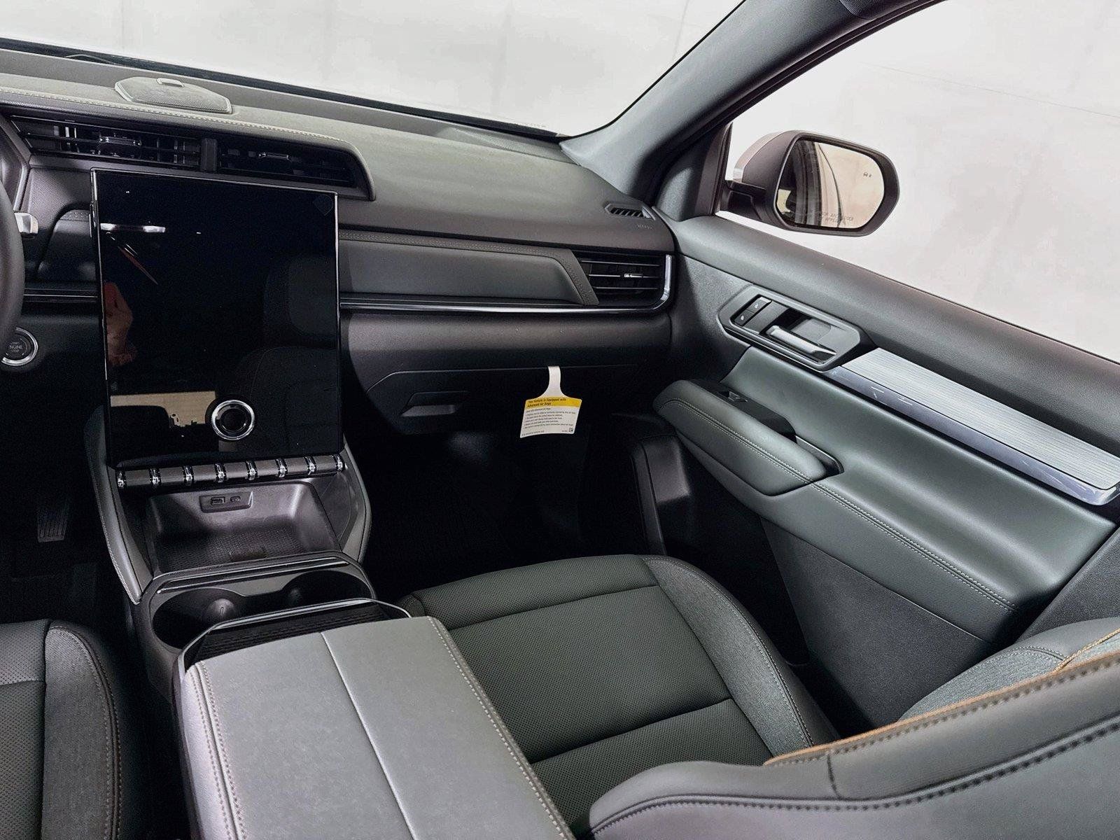 New 2027 GMC Terrain AT4 w/ Convenience Package III AWD/4WD image 16
