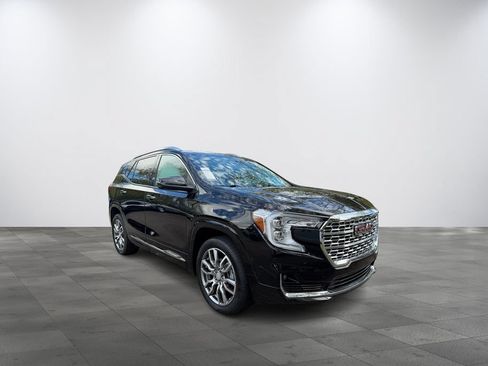 Used 2022 GMC Terrain Denali w/ Denali Premium Package AWD/4WD image 1