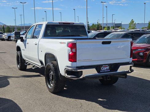 Used 2021 Chevrolet Silverado 2500 LT w/ Fleet Comfort Package AWD/4WD image 5