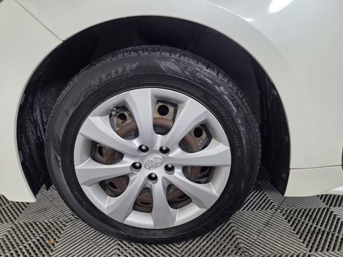 Used 2020 Toyota Corolla LE FWD image 8