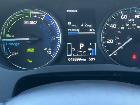 Used 2022 Mitsubishi Outlander GT AWD/4WD image 36