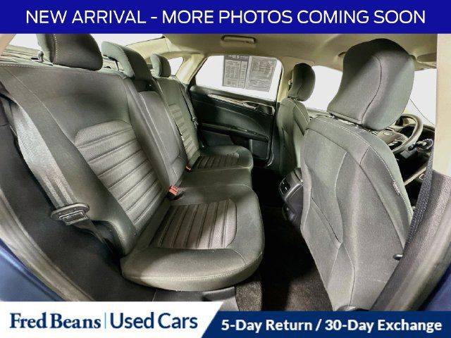 Used 2018 Ford Fusion SE w/ Fusion SE Technology Package FWD image 31