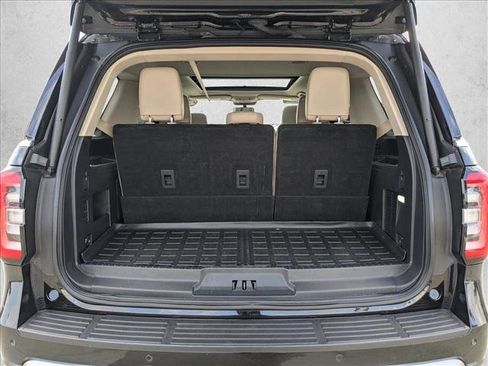 Used 2022 Ford Expedition Limited image 6