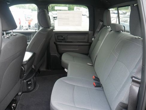 Used 2024 RAM 2500 Tradesman w/ Chrome Appearance Group image 24