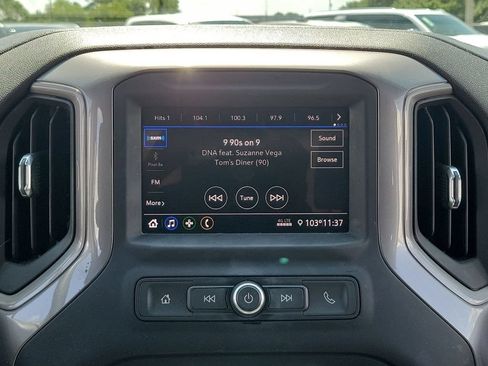 Used 2020 Chevrolet Silverado 1500 Custom w/ Custom Value Package RWD image 13
