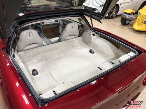 Used 2003 Chevrolet Corvette 50th Anniversary Edition w/ Preferred Equipment Group RWD image 43