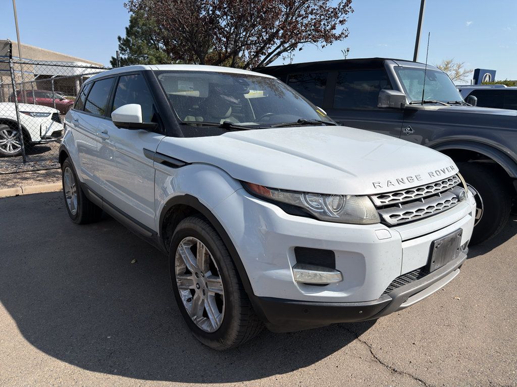 Used 2015 Land Rover Range Rover Evoque Pure Premium AWD/4WD image 3