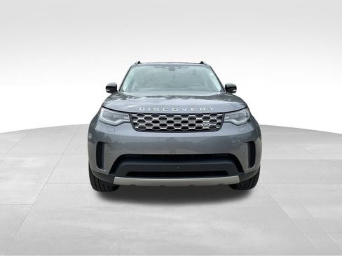 New 2024 Land Rover Discovery S image 2