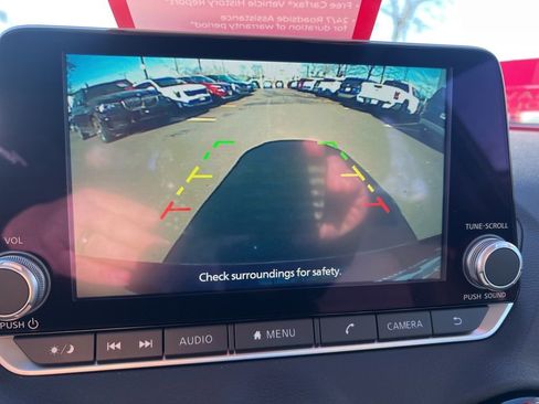 Certified 2024 Nissan Sentra SV image 48