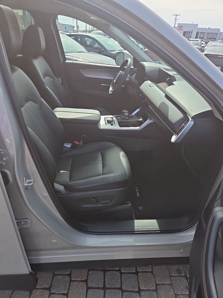 Used 2025 MAZDA CX-90 Plug-In Hybrid w/ Preferred AWD/4WD image 29