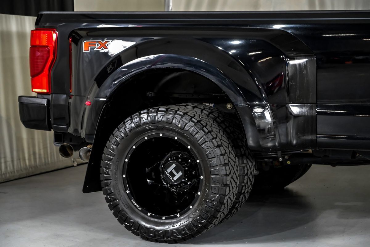 Used 2020 Ford F350 Platinum w/ FX4 Off-Road Package AWD/4WD image 6