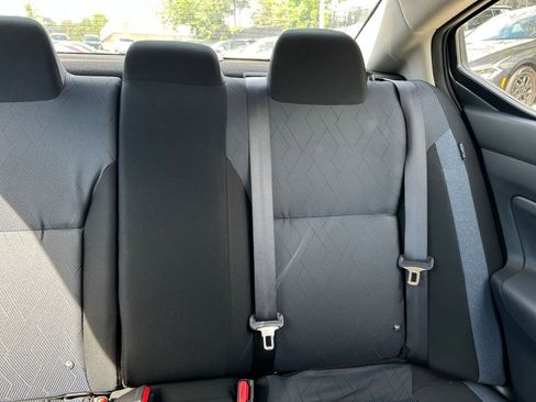 Used 2025 Nissan Versa SV FWD image 32