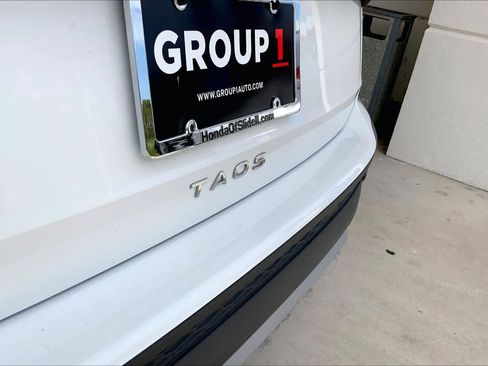 Used 2024 Volkswagen Taos S FWD image 31