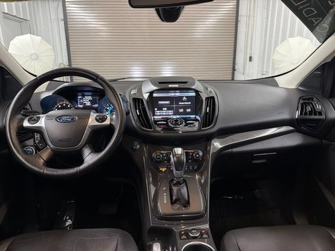 Used 2015 Ford Escape Titanium w/ Equipment Group 301A AWD/4WD image 37