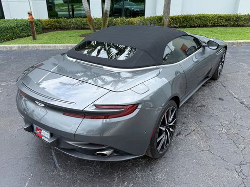 Used 2020 Aston Martin DB11 Volante RWD image 26