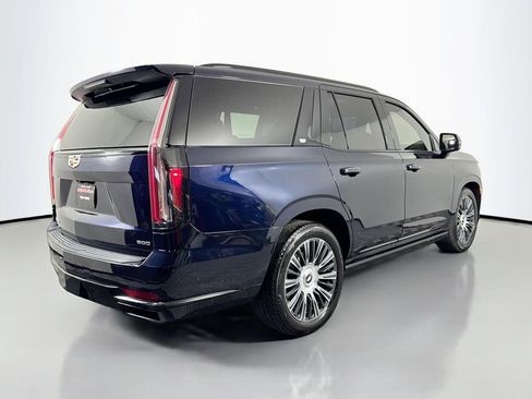 Used 2021 Cadillac Escalade Sport Platinum image 5