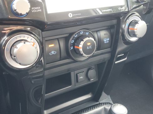 Certified 2024 Toyota 4Runner TRD Off-Road Premium w/ Off Road Premium Plus Package AWD/4WD image 29