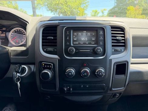 Used 2015 RAM 1500 Express RWD image 12