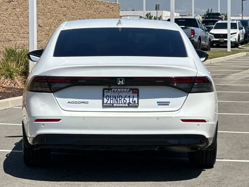 Used 2023 Honda Accord Touring image 5