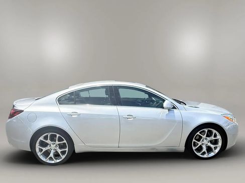 Used 2017 Buick Regal GS w/ Driver Confidence Package #2 FWD image 4
