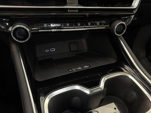 Used 2025 Chevrolet Traverse RS w/ LPO, Floor Liner Package AWD/4WD image 31