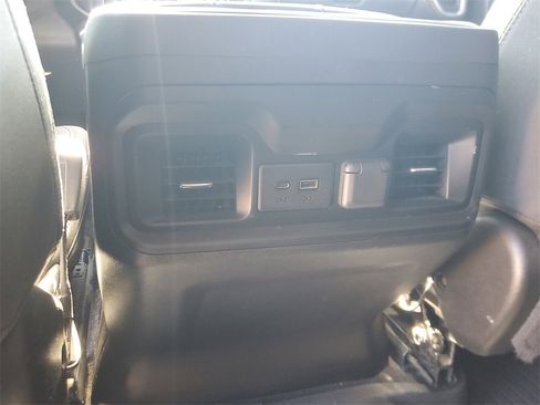 Used 2021 Chevrolet Silverado 1500 LT Trail Boss w/ Convenience Package II image 12