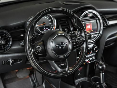 Used 2019 MINI Cooper S w/ Premium Package image 14