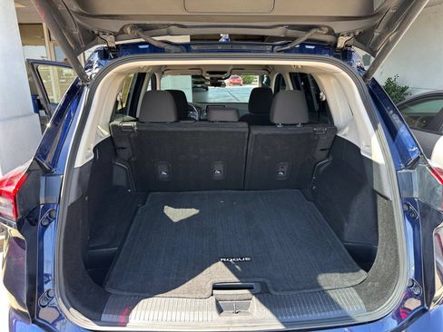 Used 2025 Nissan Rogue SV AWD/4WD image 32