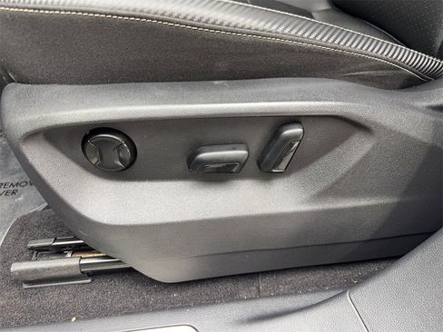 Used 2022 Volkswagen Atlas Cross Sport SE w/ Panoramic Sunroof Package image 27