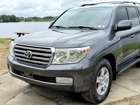 Used 2011 Toyota Land Cruiser w/ Upgrade Pkg AWD/4WD image 26