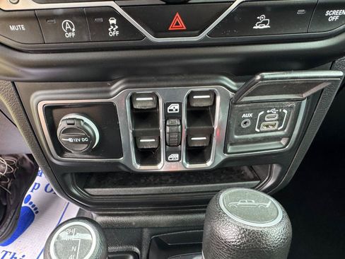 Used 2021 Jeep Gladiator Sport AWD/4WD image 38