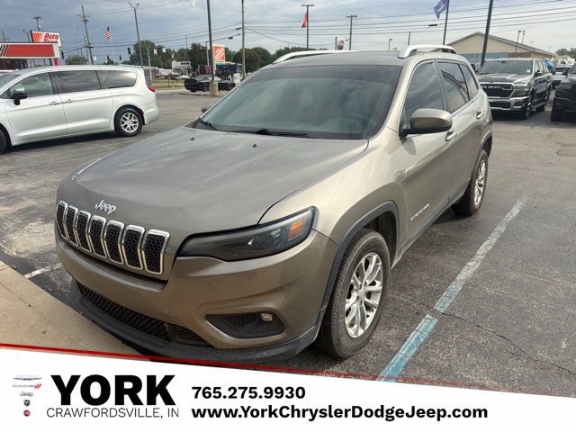 Used 2019 Jeep Cherokee Latitude w/ Popular Appearance Group AWD/4WD image 1